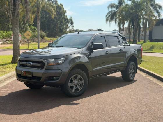 FORD RANGER 2.2 XLS 4X4 CD 16V DIESEL 4P AUTOMÁTICO FORD RANGER 2.2 XLS 4X4 CD 16V DIESEL 4P AUTOMÁTICO